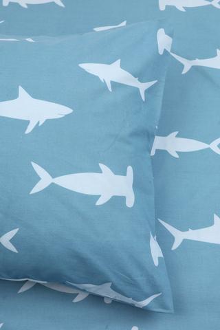 132 Thread Count Campana Sharks Cotton Pillowcase
