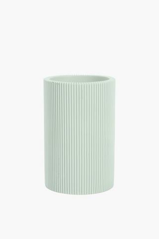 Ribbed Polyresin Bath Tumbler