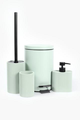 Ribbed Polyresin Bath Tumbler