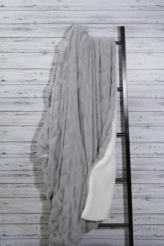 Assorted Ruched Faux Fur Blanket, 150x180cm