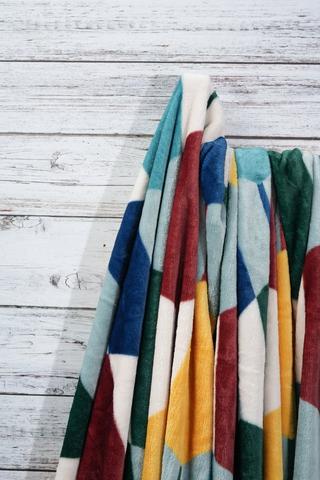 Super Plush Geometric Blanket, 200x220cm