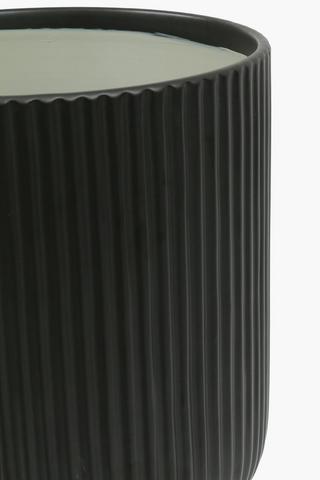 Eden Ribbed Standing Planter, 22x25cm
