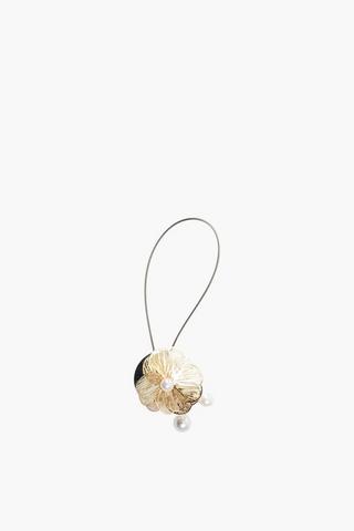 Magnetic Flower Tieback