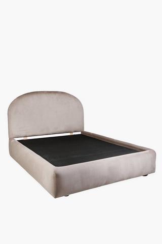 Curve Velvet Bed