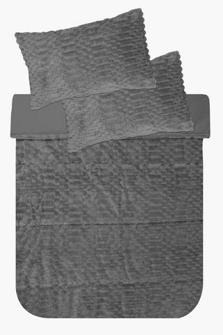 Plush Ribbed Comforter Set