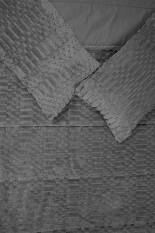 Plush Ribbed Comforter Set