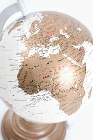 Standing Urban Globe, 18x26cm
