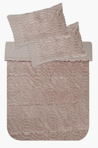 Plush Ribbed Comforter Set