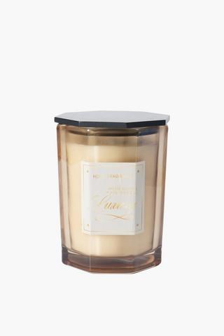 White Musk And Warm Vanilla Candle, 810g