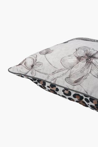 Extra Premium Nairobi Leopard Scatter Cover Only, 60x60cm