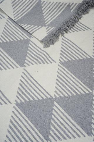 Jacquard Prism Tassel Rug, 120x180cm