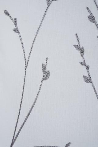 2 Pack Embroidered Daisy Cafe Curtain 110x120cm