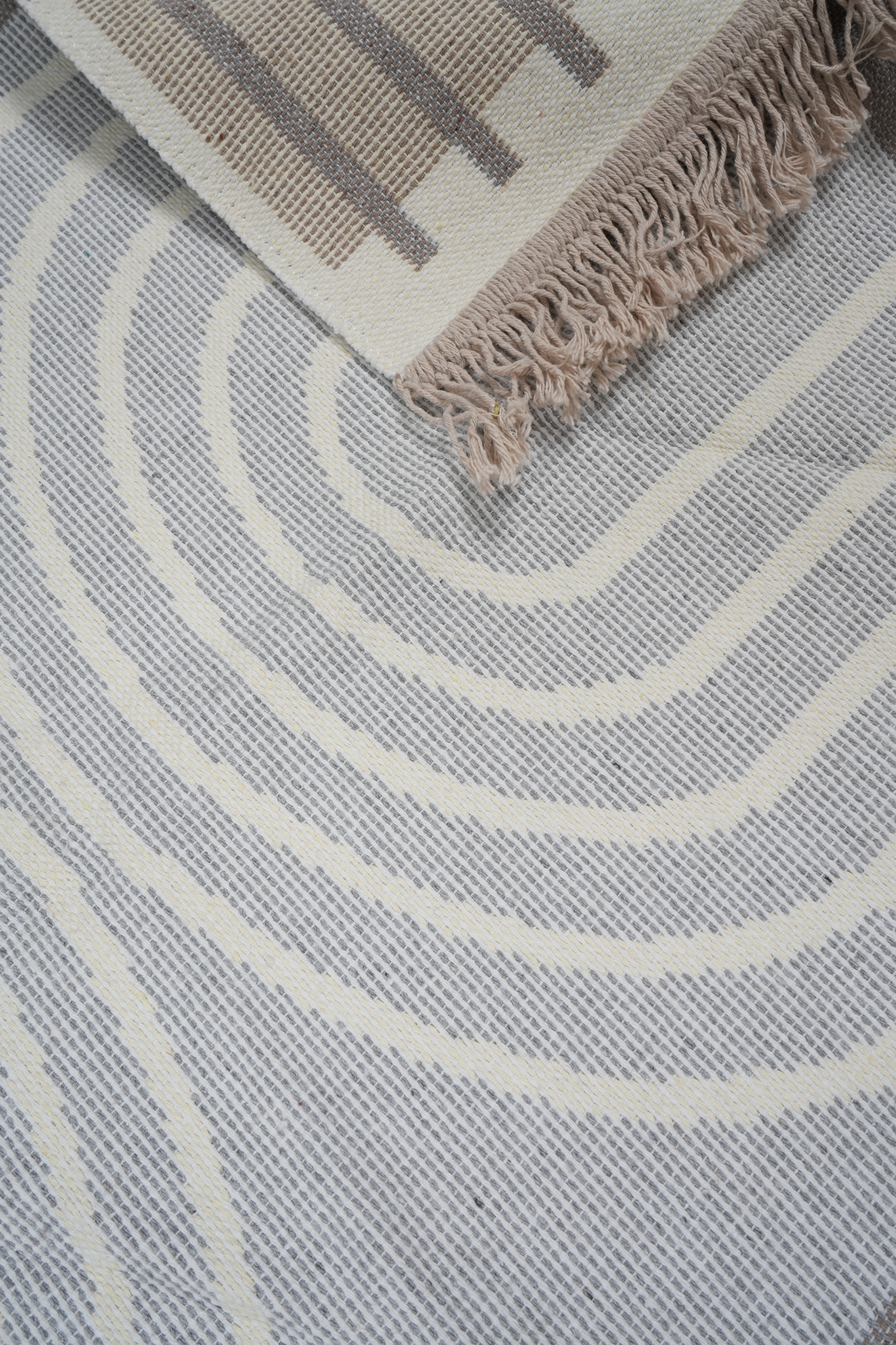 Jacquard Arches Tassel Rug, 60x90cm