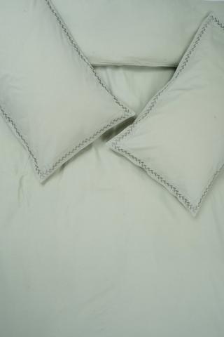 144 Thread Count Premium Oxford Embroidered Leaf Duvet Cover Set