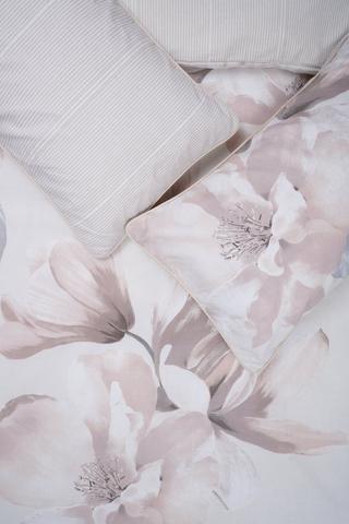 Polycotton Hughes Floral Piping Reversible Duvet Cover Set