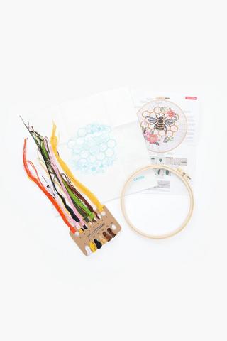 Embroidery Hoop Bee