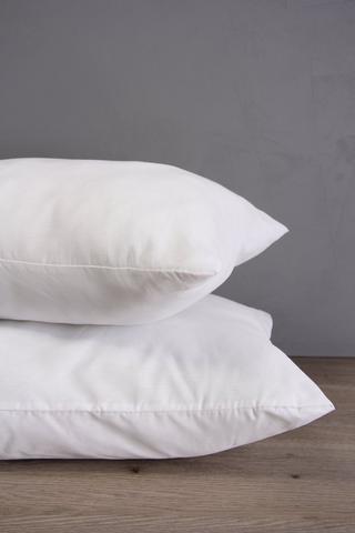 2 Pack Carded Hollow Fibre Soft Touch Casing Standard Pillows