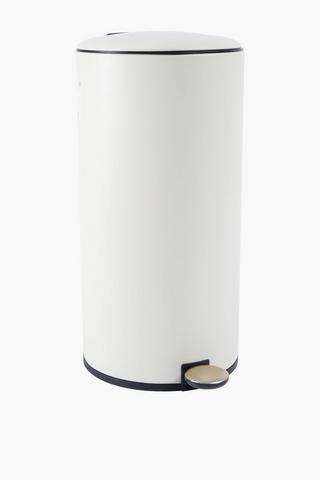 Kathy Bin, 30l