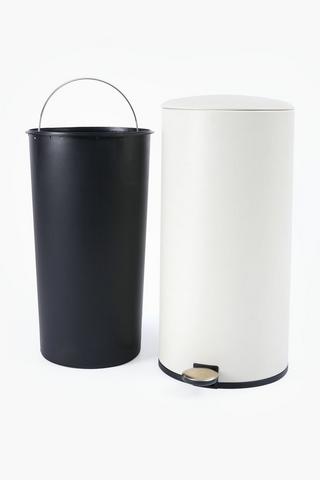 Kathy Bin, 30l
