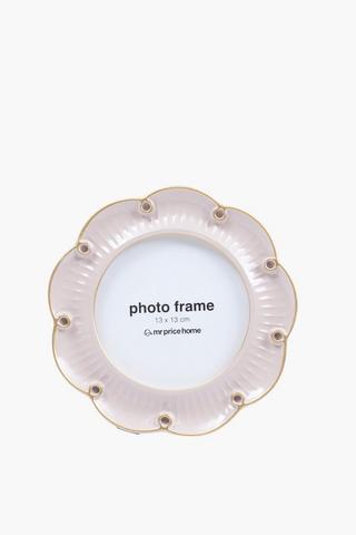 Round Frill Blush Frame, 10cm