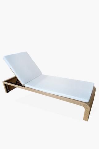 Delft Rattan Lounger
