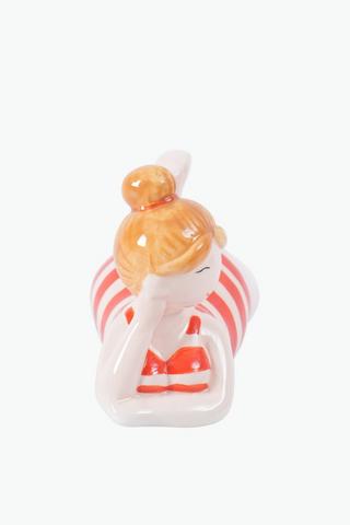Stripe Beach Lady Statue, 17x10cm