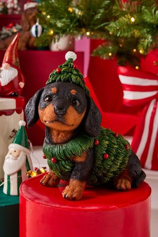 Christmas Sausage Dog In Tree, 20x20.5cm