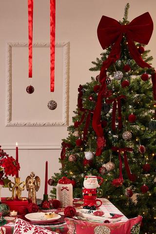 Traditional Christmas Tree, 3m