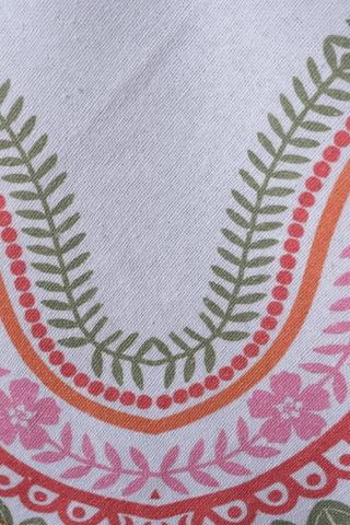 Trellis Scallop Edge 4 to 6 Seater Tablecloth