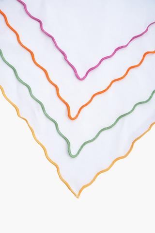 4 Pack Embroidered Scallop Napkins, 40x40cm