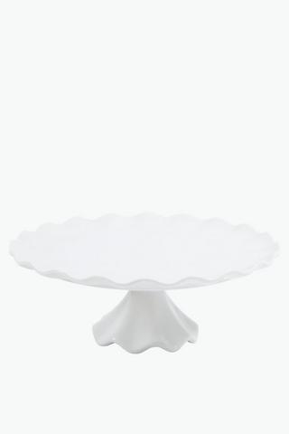 Porcelain Scallop Cake Stand