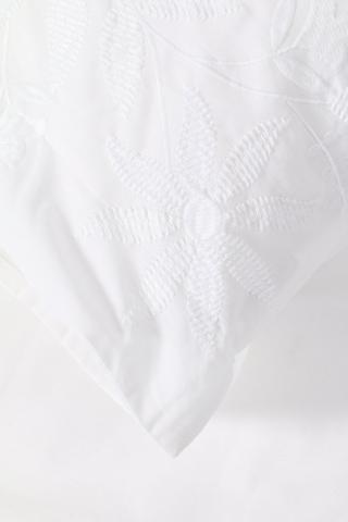 2 Pack Embroidered Leaf Pillowcase