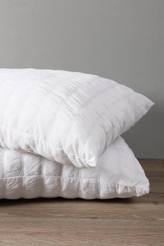 Seersucker Stripe 2 Pack Standard Pillow