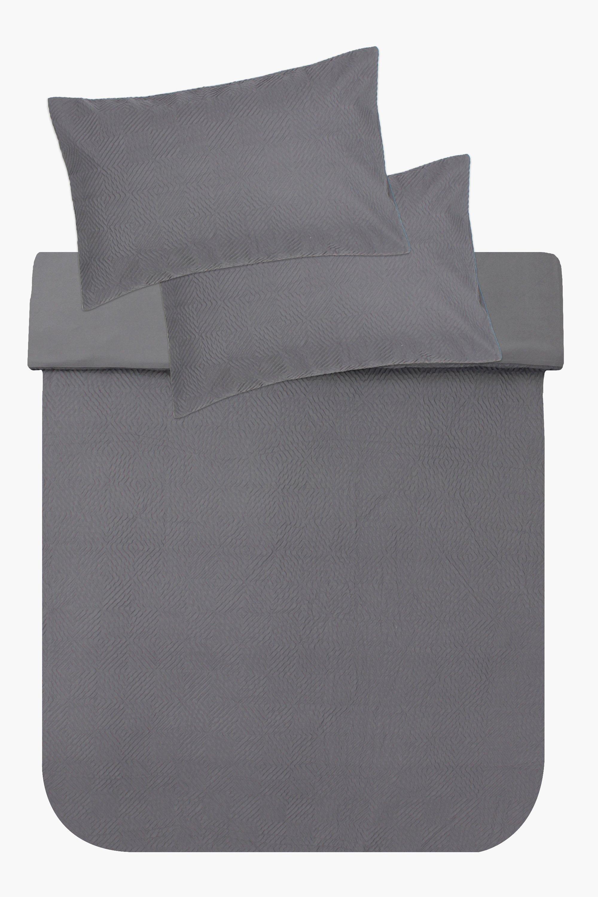 microfibre-pressed-geometric-duvet-cover-set