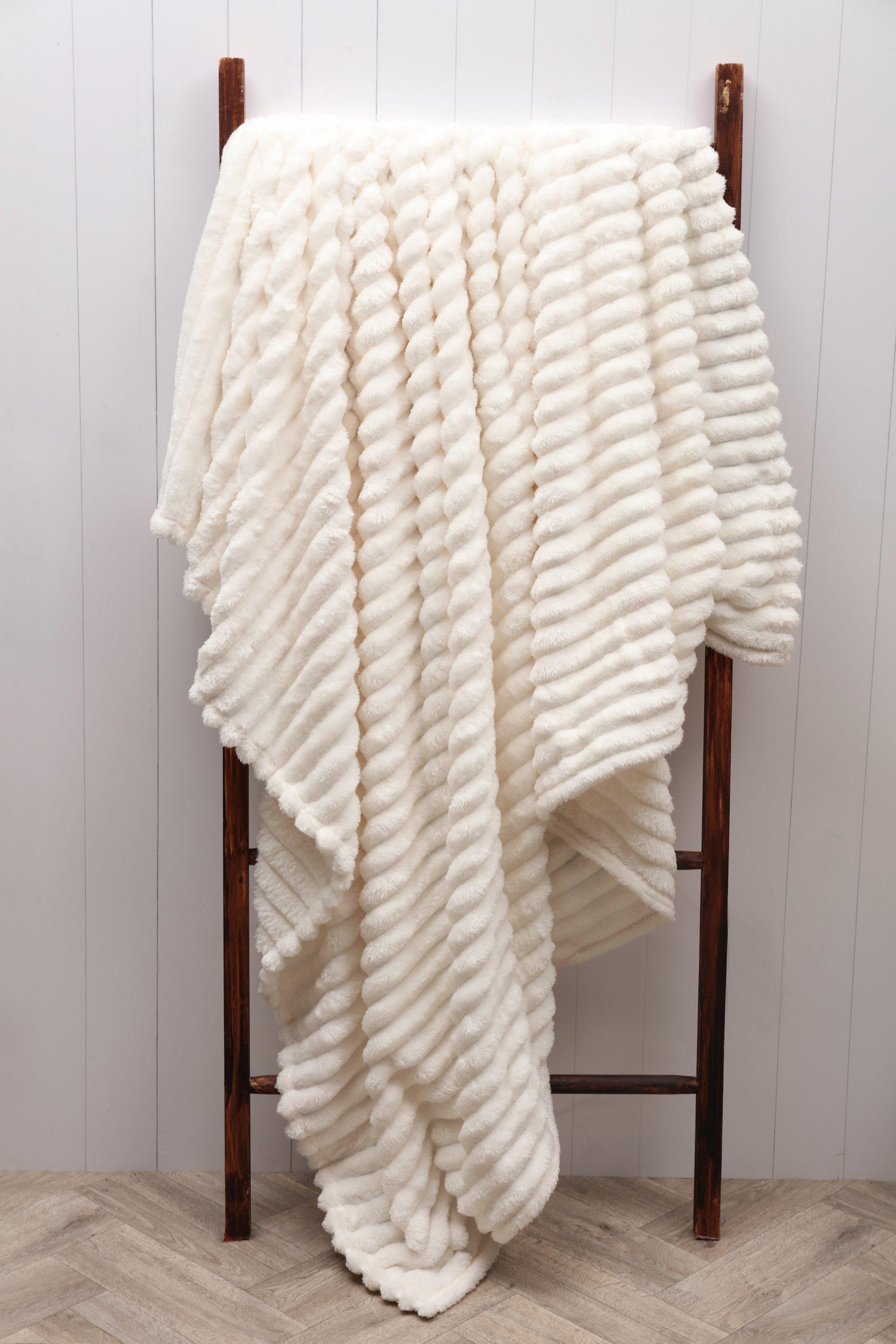 Ribbed Super Plush Blanket 180x200cm