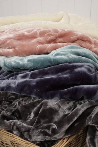 Mink Embossed Blanket, 200x230cm