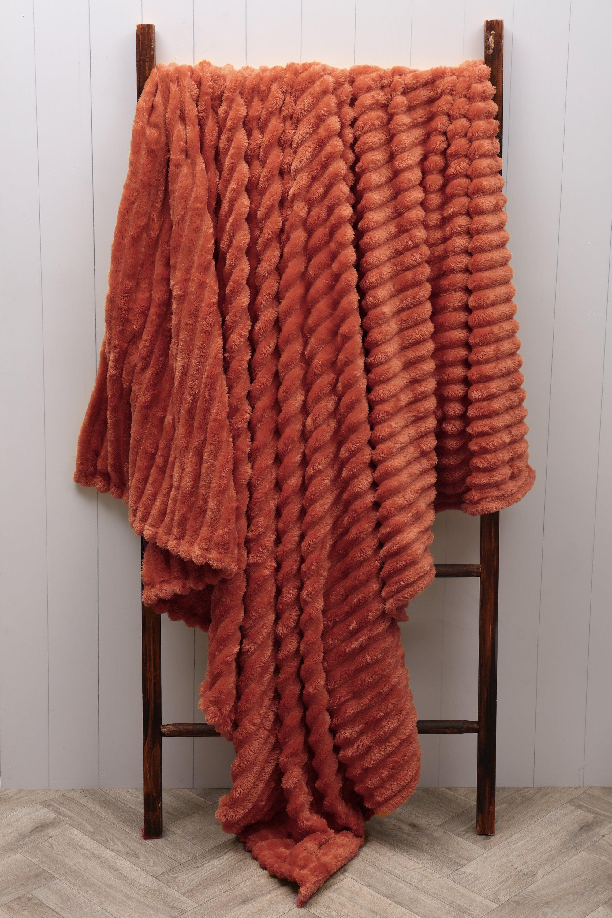 Ribbed Super Plush Blanket 180x200cm