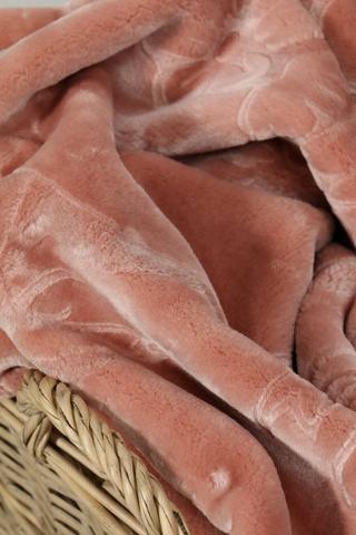 Mink Embossed Blanket 200x230cm