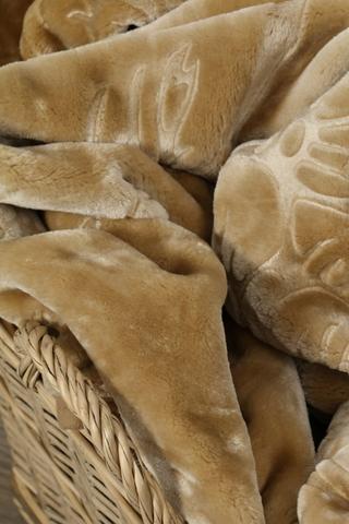 Mink Embossed Blanket 200x230cm