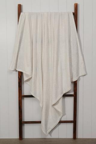 Coral Fleece Embossed Blanket 125x150cm