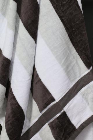 Kensington Stripe Border Towel