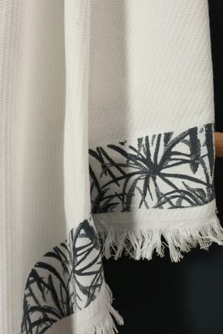 Premium Jacquard Leaf Tassel Towel