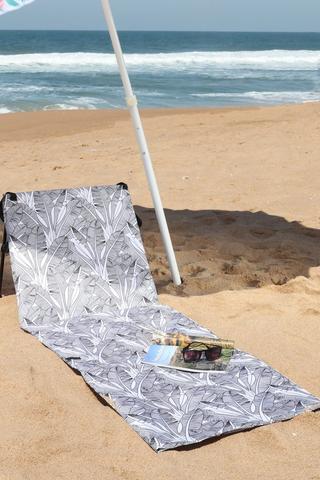 Leaf Fold Up Chair