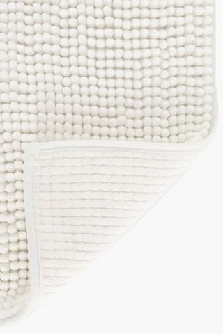 Micro Chenille Bobble Pedestal Mat