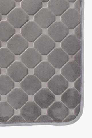 2 Piece Embossed Foam Bath Mat Set