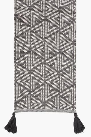 New York Tassel Table Runner