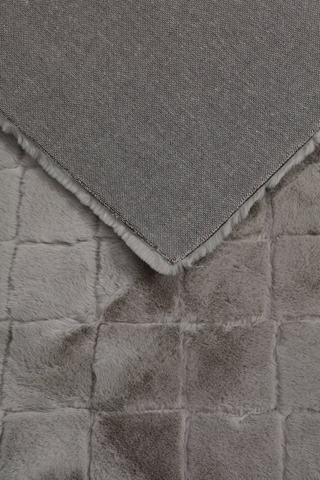 Faux Fur Embossed Trellis Rug, 120x180cm