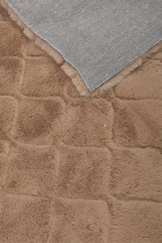 Faux Fur Embossed Trellis Rug 120x180cm