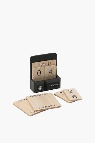 Wooden Card Desk Calendar