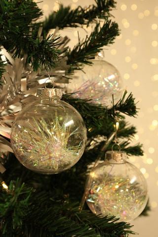 4 Pack Iridescent Baubles